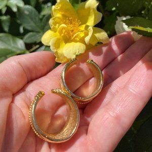 SALE 💚💚JUDITH MCCANN Designer Gold Wide Hoop EARRINGS